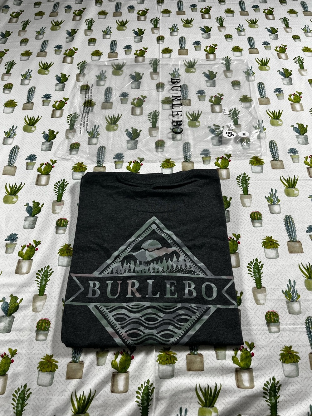 Burlebo Graphic Tee - Dark Gray with Mountain Logo Men’s NWT 2XL